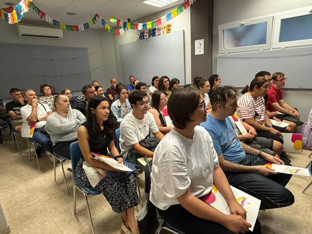 publico presente en la presentación de las actividades