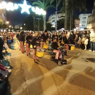 Batucada percufenòmens cercavila Papa Noel