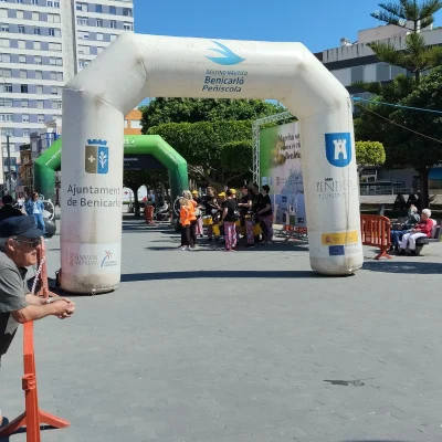 Plaza Constitución con elementos de la marcha